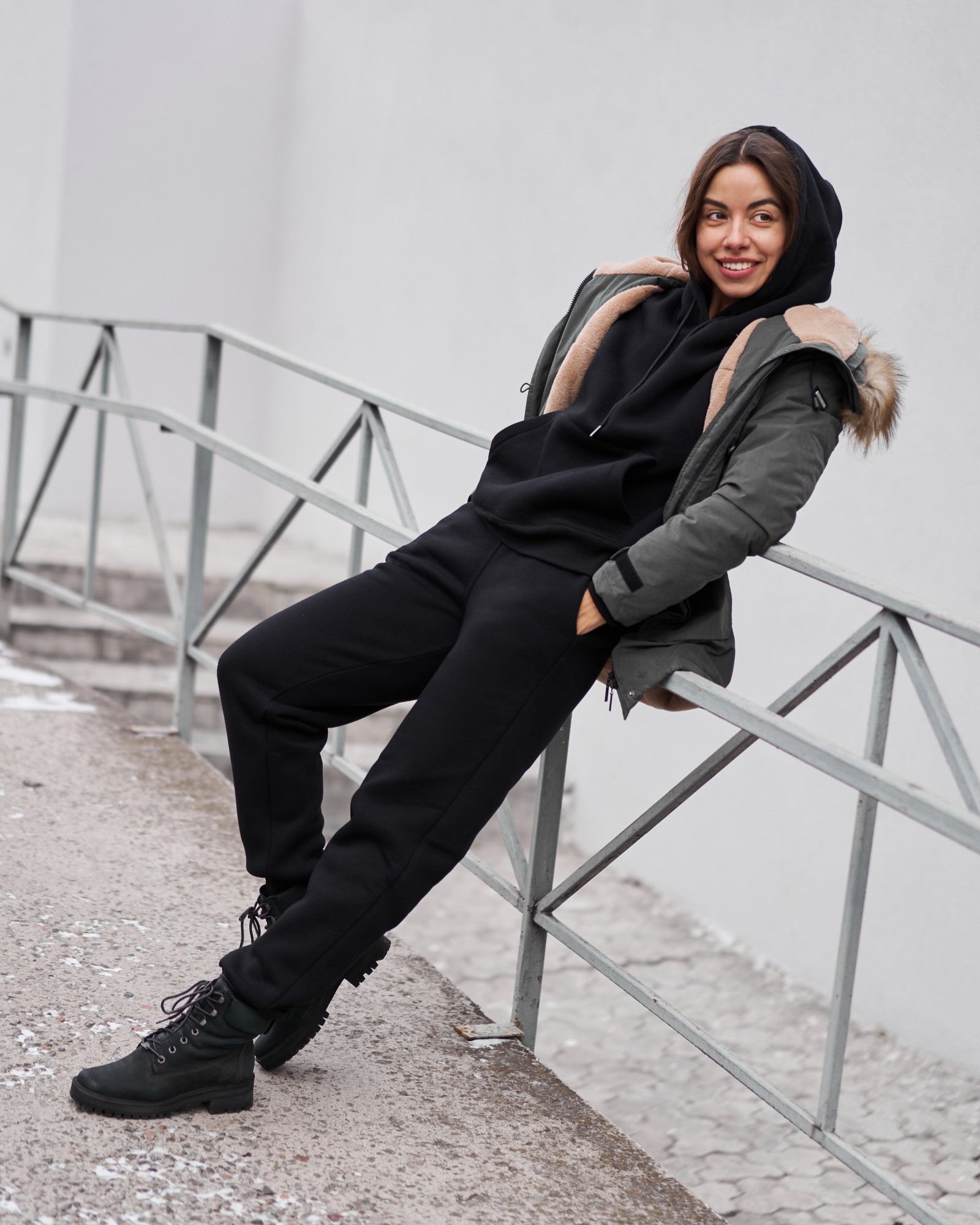 

Спортивный костюм зимний GR8 active wear модель 350-черный-416 размер L
