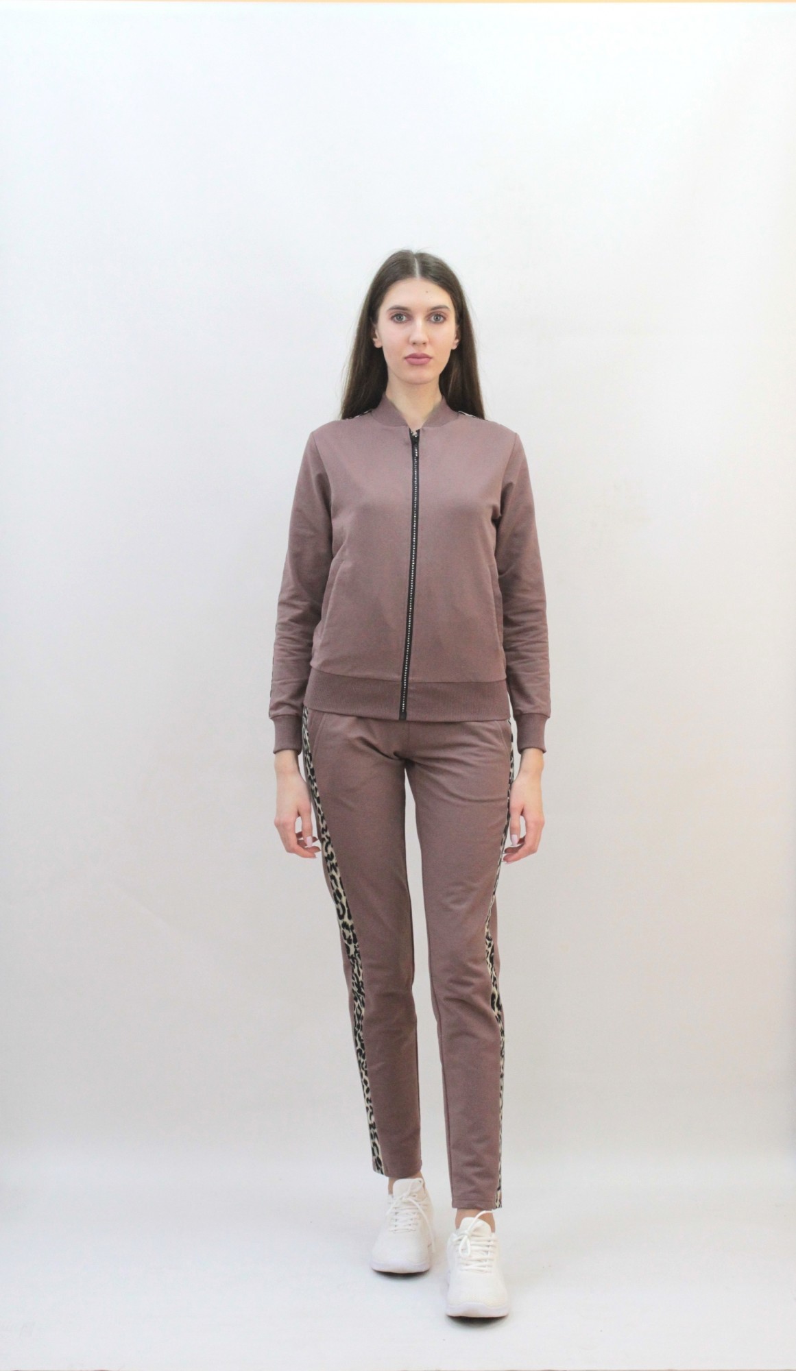 

Спортивный костюм Caroline XXL Мокко