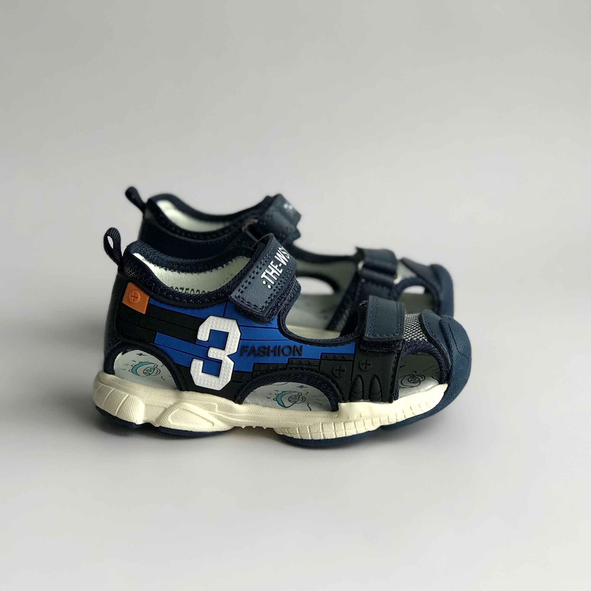 

Босоножки Weestep 1558 синие 16,5 см 26 р