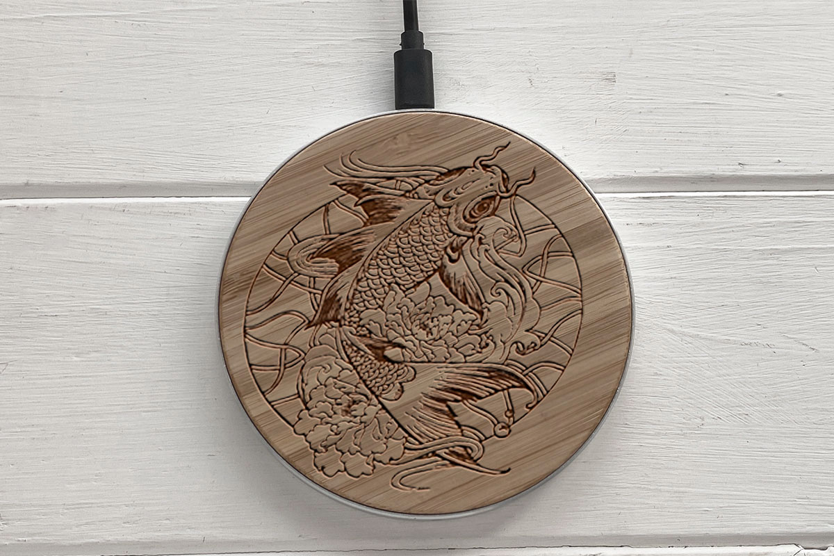 

Быстрая беспроводная деревянная зарядка SkinWood White Fast Charge Carp
