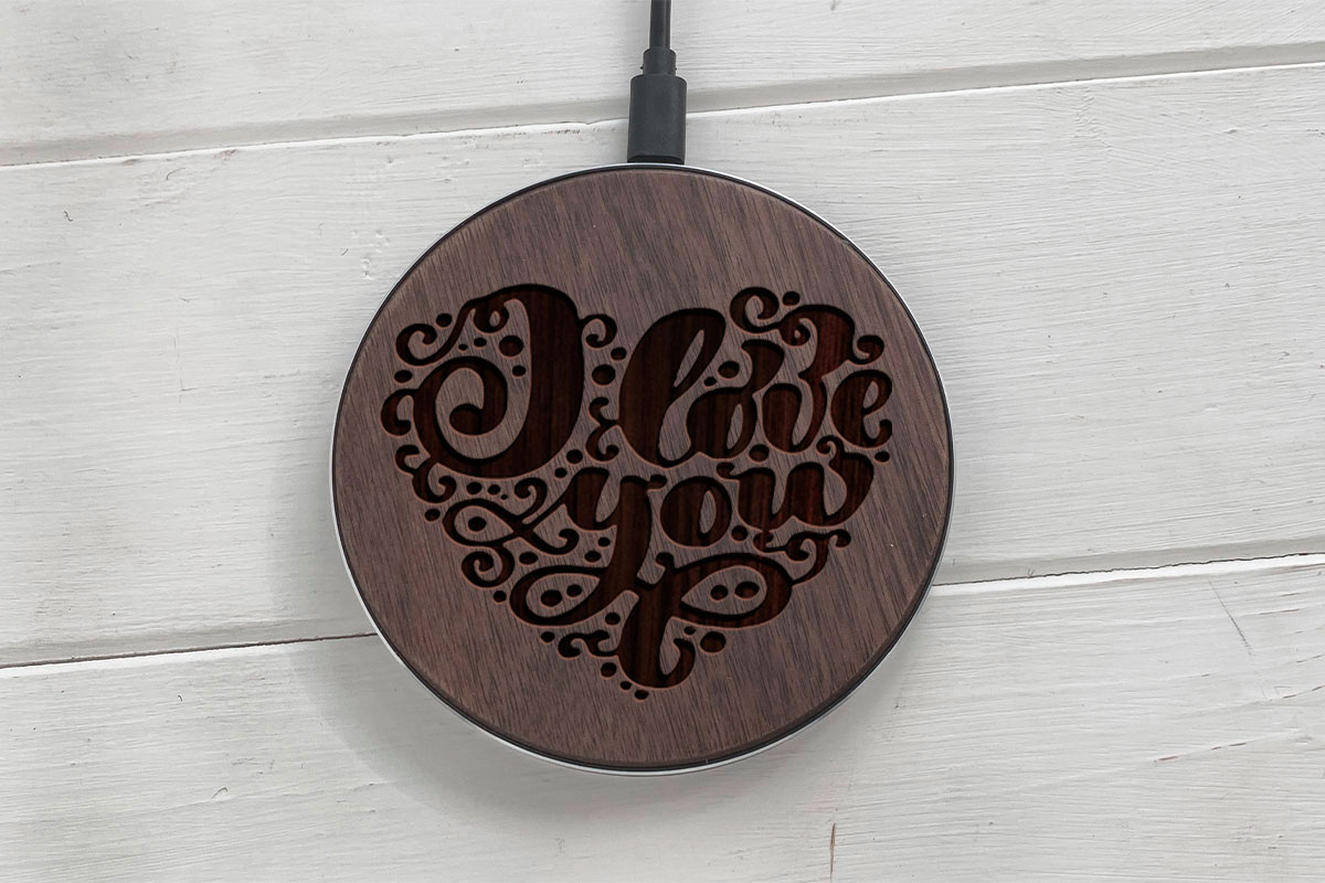 

Быстрая беспроводная деревянная зарядка SkinWood Black Fast Charge Love