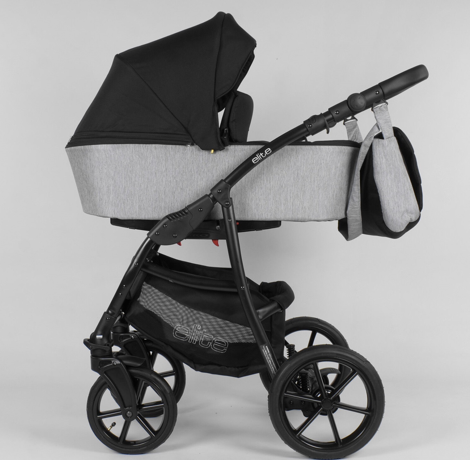 

Универсальная коляска 2 в 1 Expander ELITE ELT-70406 Silver (ELITE)