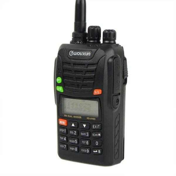 

Радиостанция Wouxun KG-UV6D Черный FM: 65-108 MHz VHF: 136-174 MHz UHF: 400-470 MHz