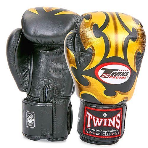 

Перчатки боксерские FBGVL3-22 Twins 16oz Черно-золотой (37426093)