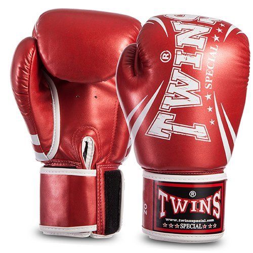 

Перчатки боксерские FBGVSD3-TW6 Twins 12oz Красный металлик (37426071)