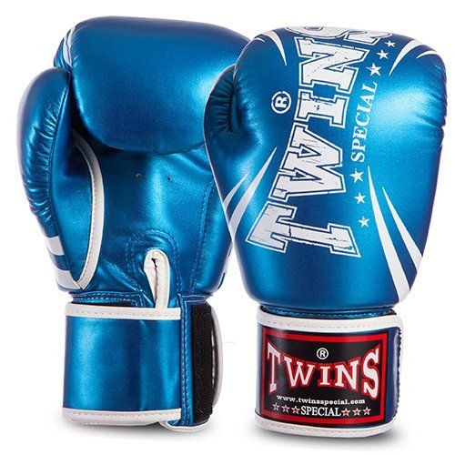 

Перчатки боксерские FBGVSD3-TW6 Twins 12oz Синий металлик (37426071)