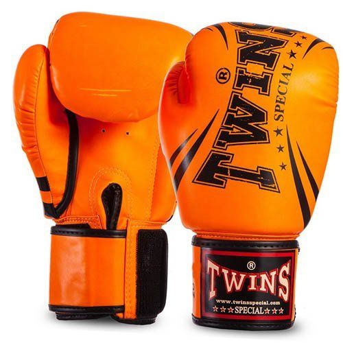 

Перчатки боксерские FBGVSD3-TW6 Twins 12oz Оранжевый (37426071)