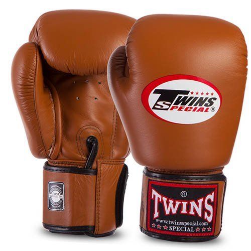 

Перчатки боксерские BGVL3 Twins 18oz Коричневый (37426107)