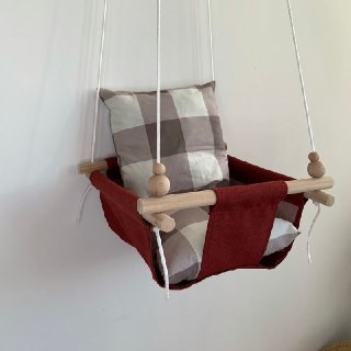 

Детская качеля Infancy Бежевая клетка, Бордовая основа