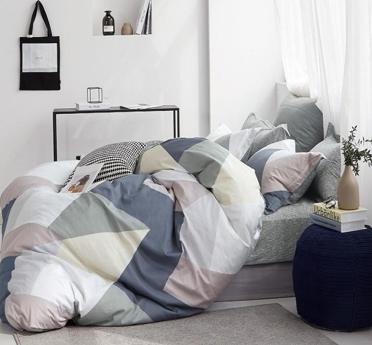 

Комплект постельного белья Геометрия треугольники CottonTwill Сатин Premium 220х250 см Семейный (SP056-6)