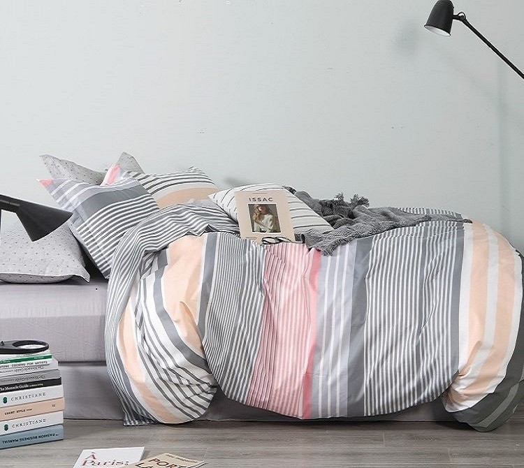 

Комплект постельного белья Эмили CottonTwill 1.5-спальный 150х220 см Сатин Premium (SP055-3)