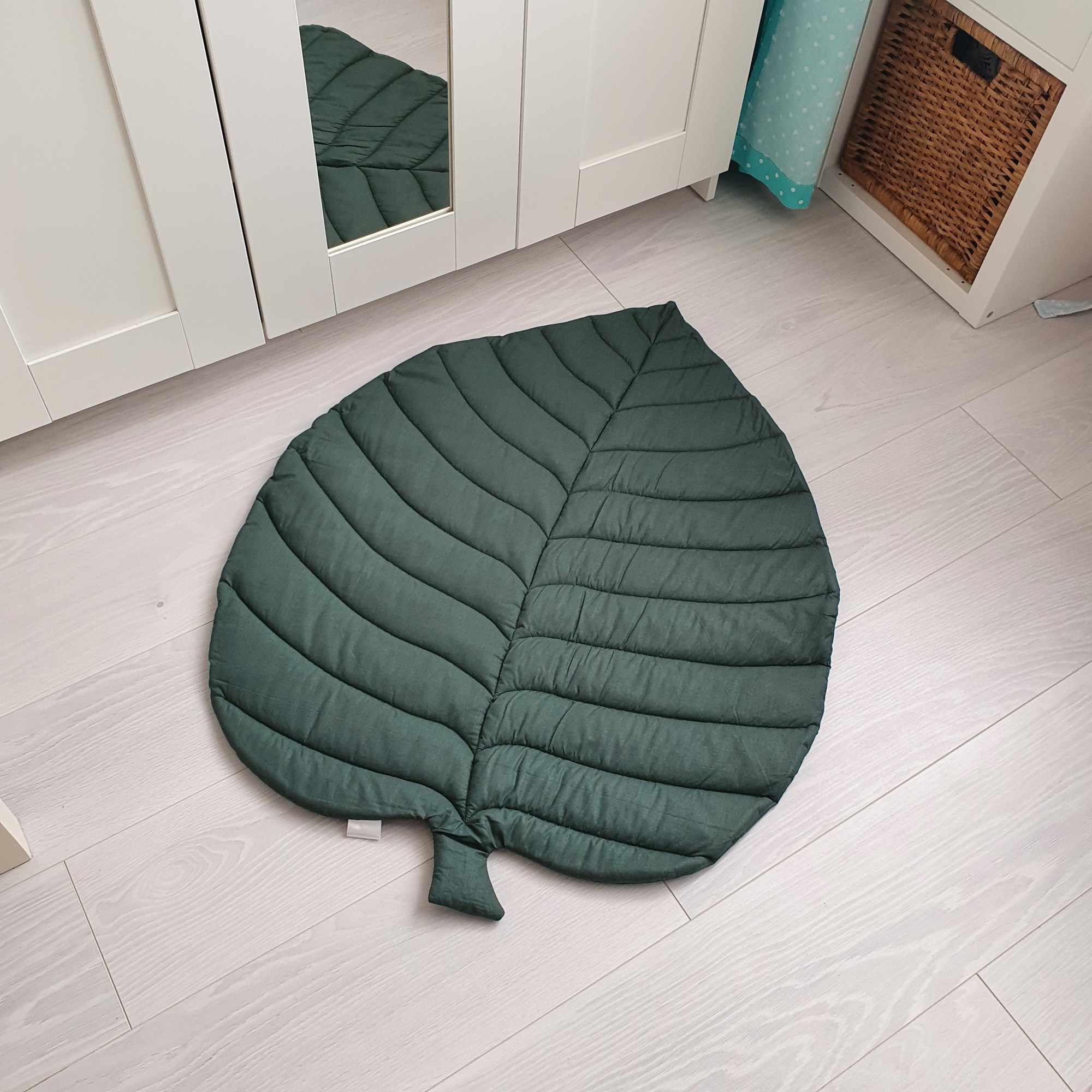 

Коврик листик в детскую комнату MammyDo Dark green 93x73 см зеленый