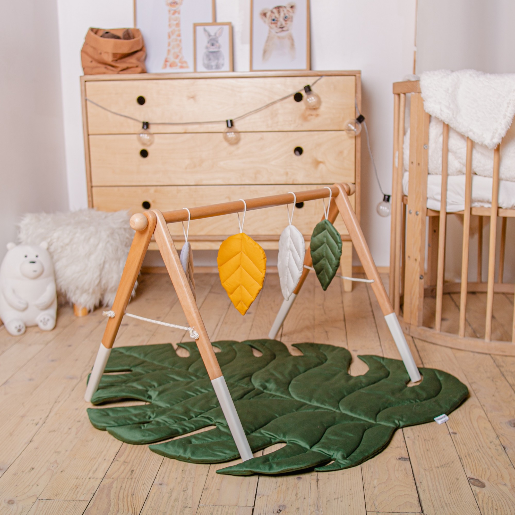 

Развивающий комплекс MammyDo Baby Play Gym зеленого цвета с ковриком-монстерой