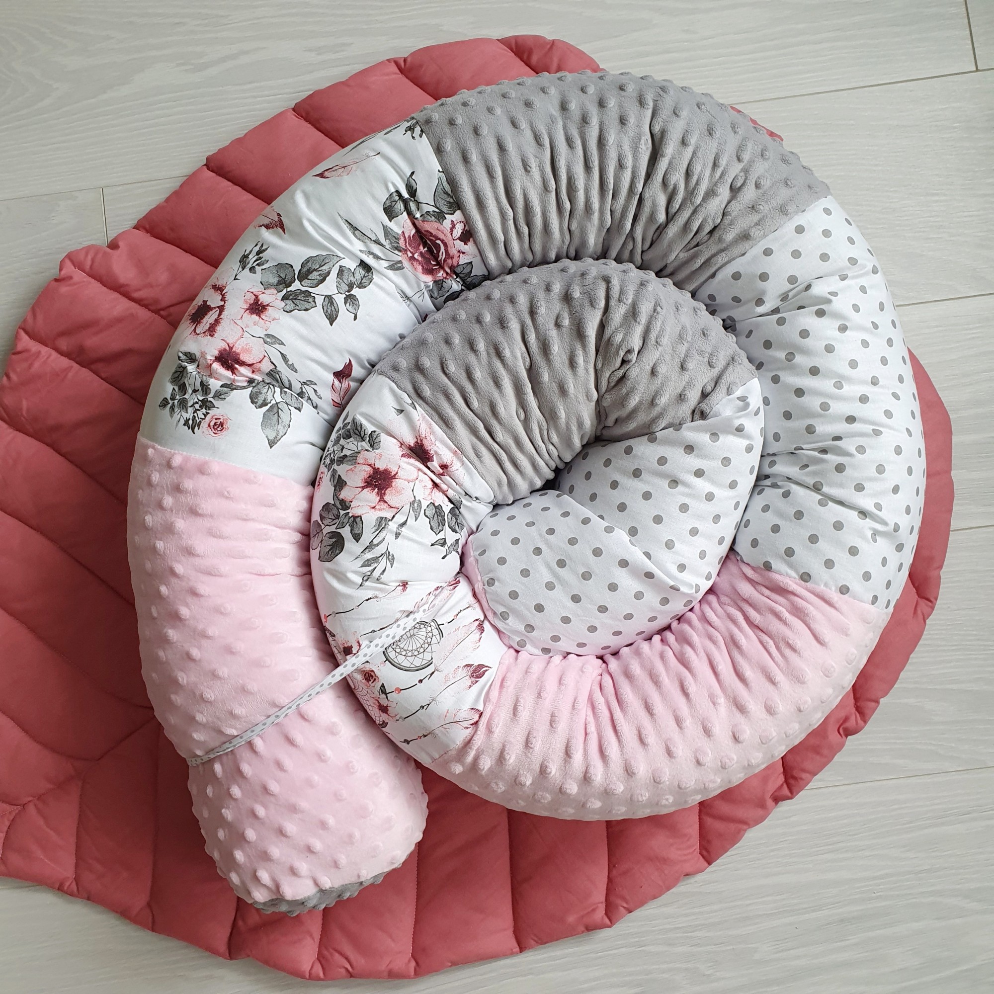 

Защита в кроватку 5 в 1 MammyDo Roses серо-розовая 360 см
