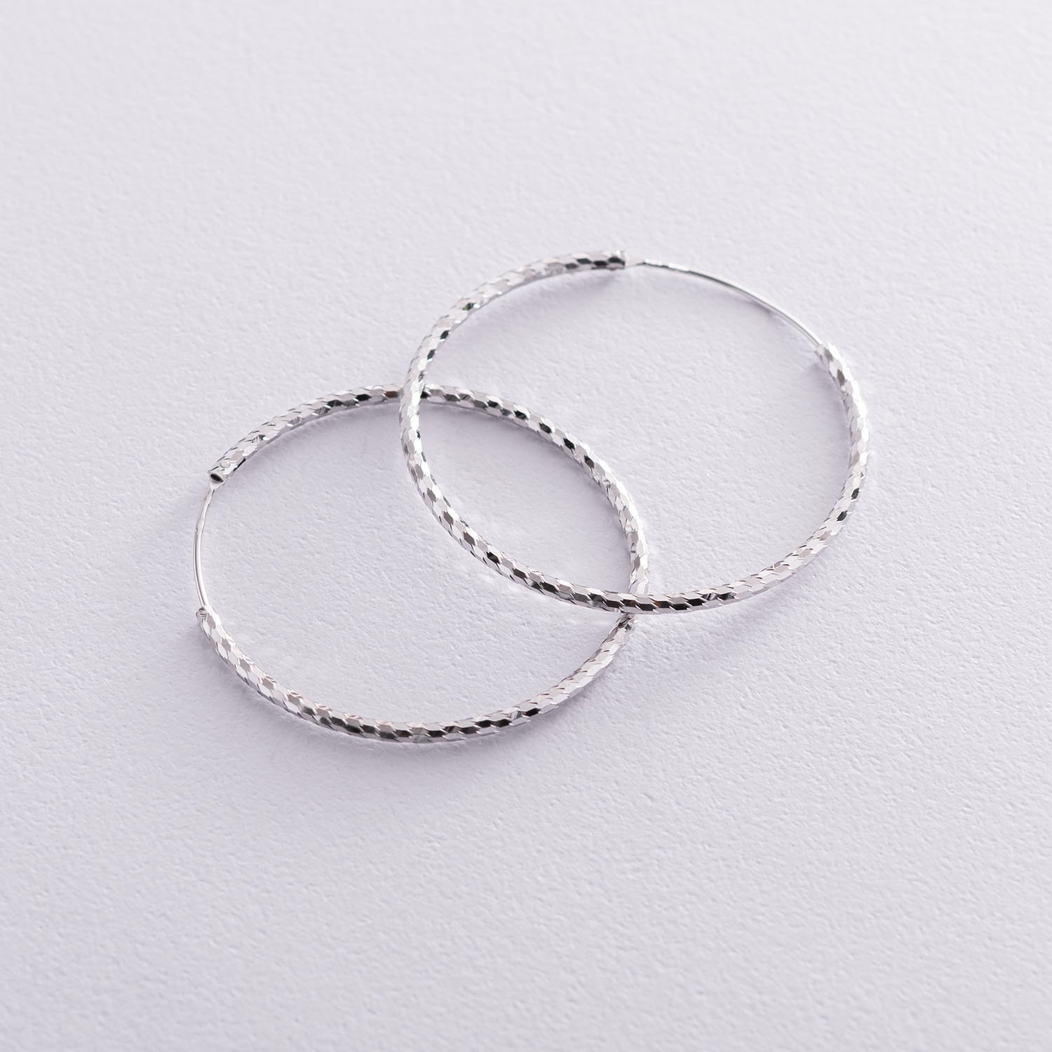 

Серьги - кольца в серебре (4.0 см) 122955 Оникс