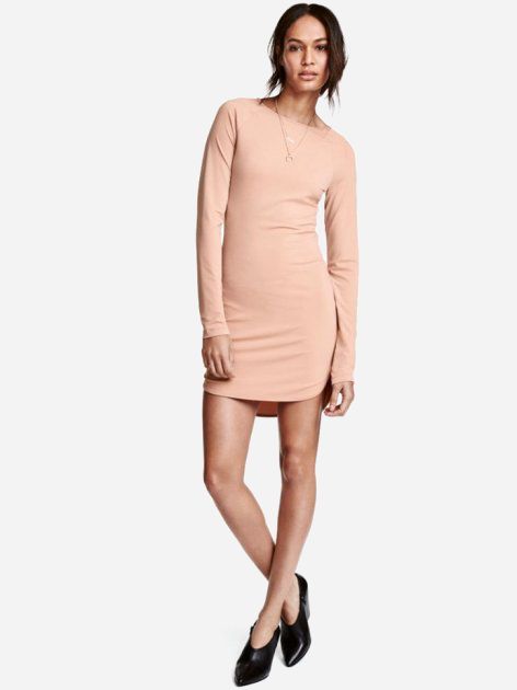 

Платье H&M 2hm053300130 M Бежевое