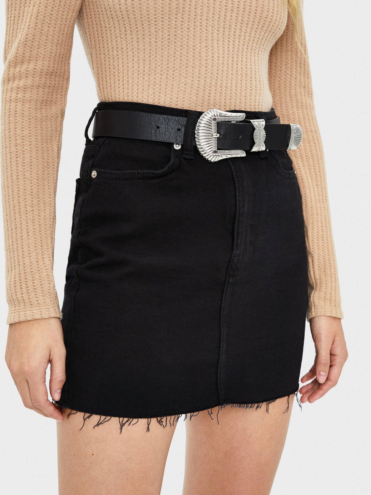 

Юбка джинсовая Bershka 00849534800 32 Черная