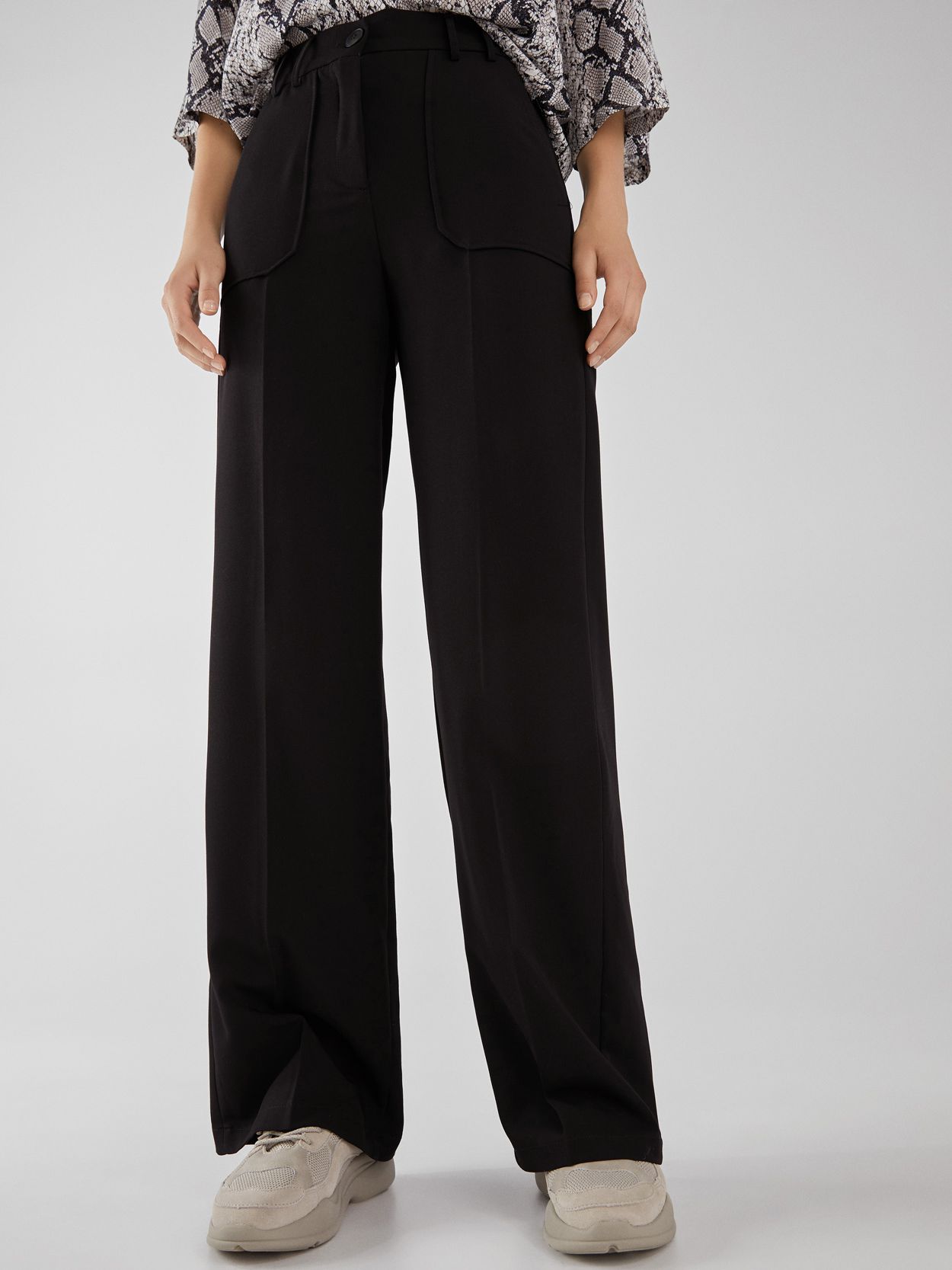 

Брюки Bershka 05087190800 S Черные