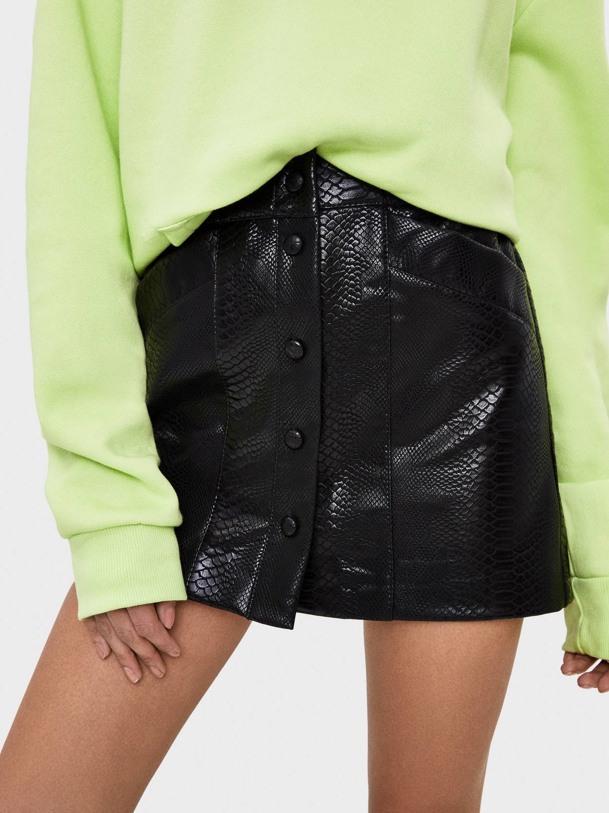 

Юбка из искусственной кожи Bershka 00650405800 S Черная