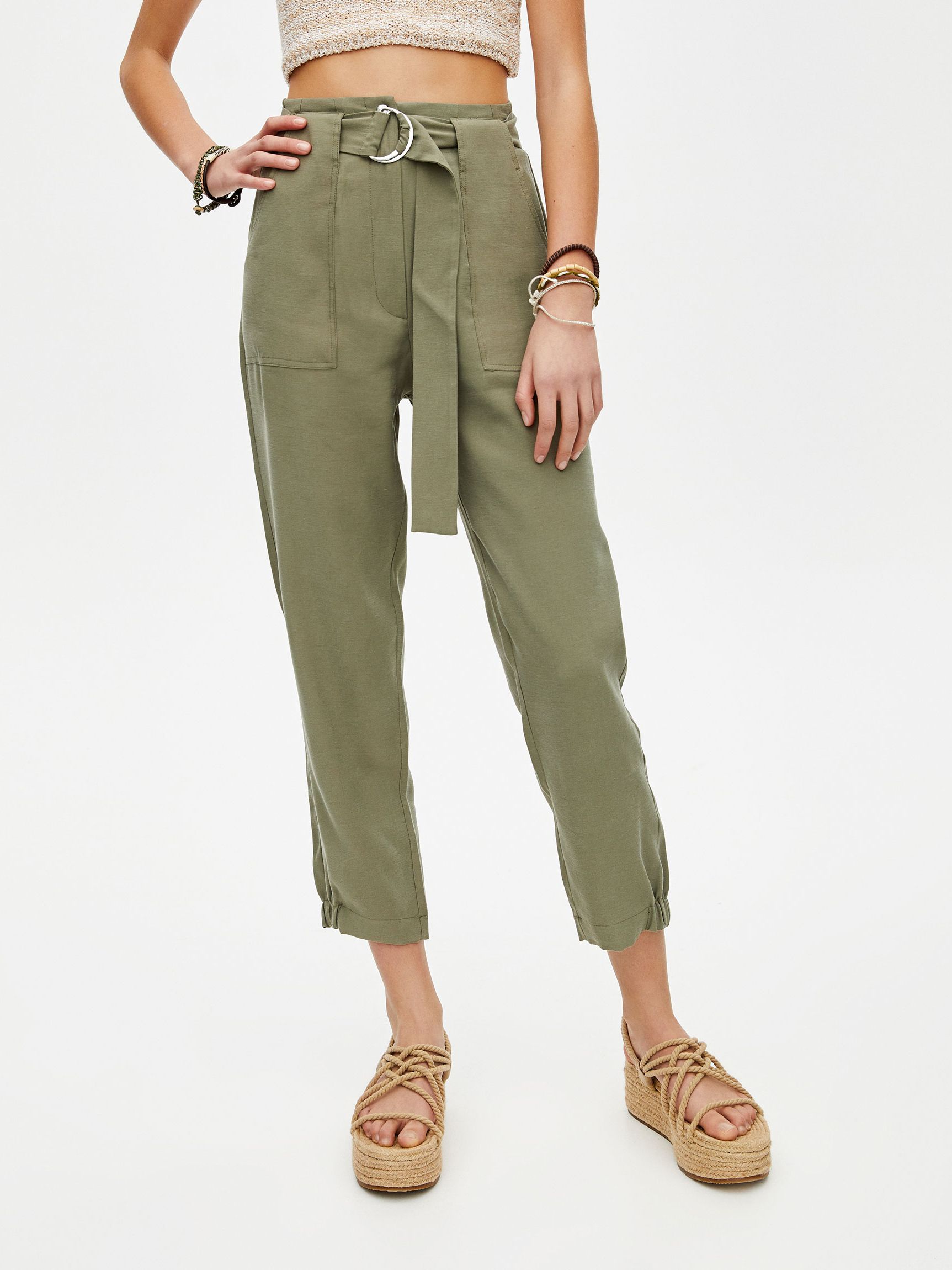 

Брюки Pull & Bear 05678348505 M Хаки