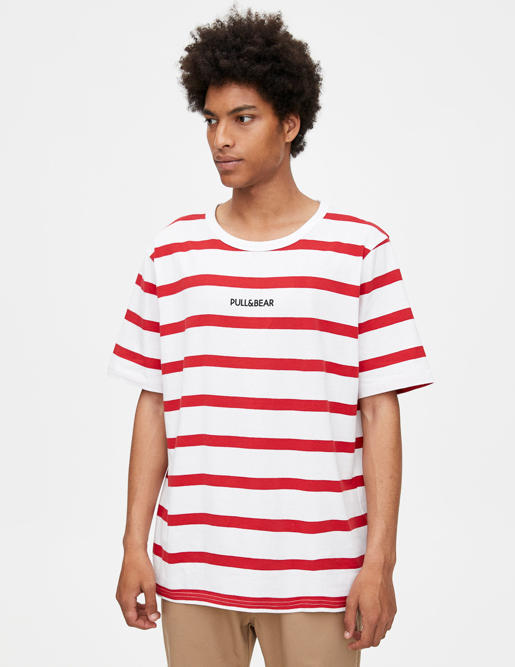 

Футболка PULL & BEAR М0111636 (9230/525/600) цвет белый-красный M