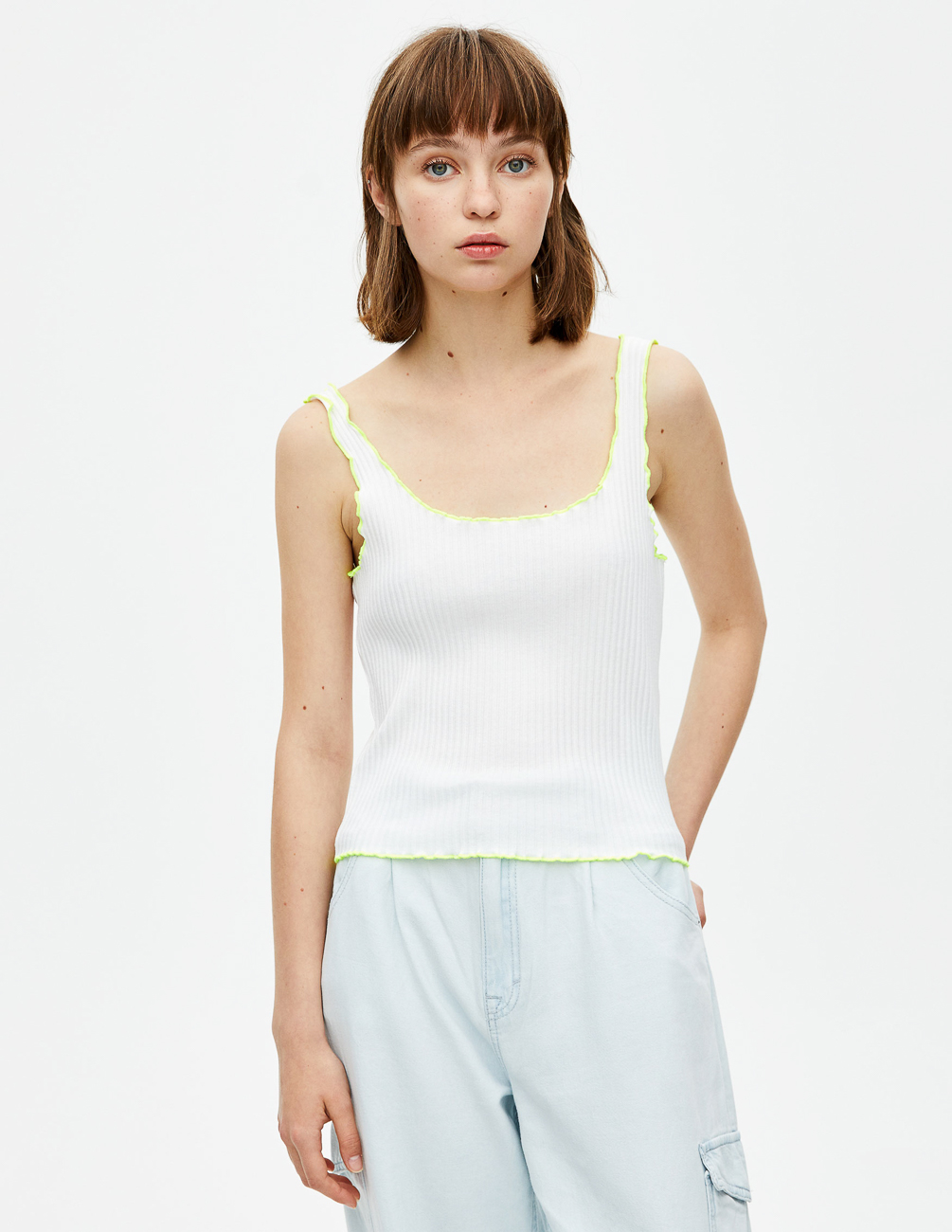 

Майка PULL & BEAR Ж1065768 (9230/367/250) цвет белый XS