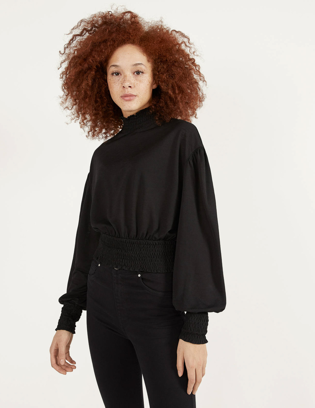 

Блуза Bershka Ж1064441 (1944/187/800) цвет черный M