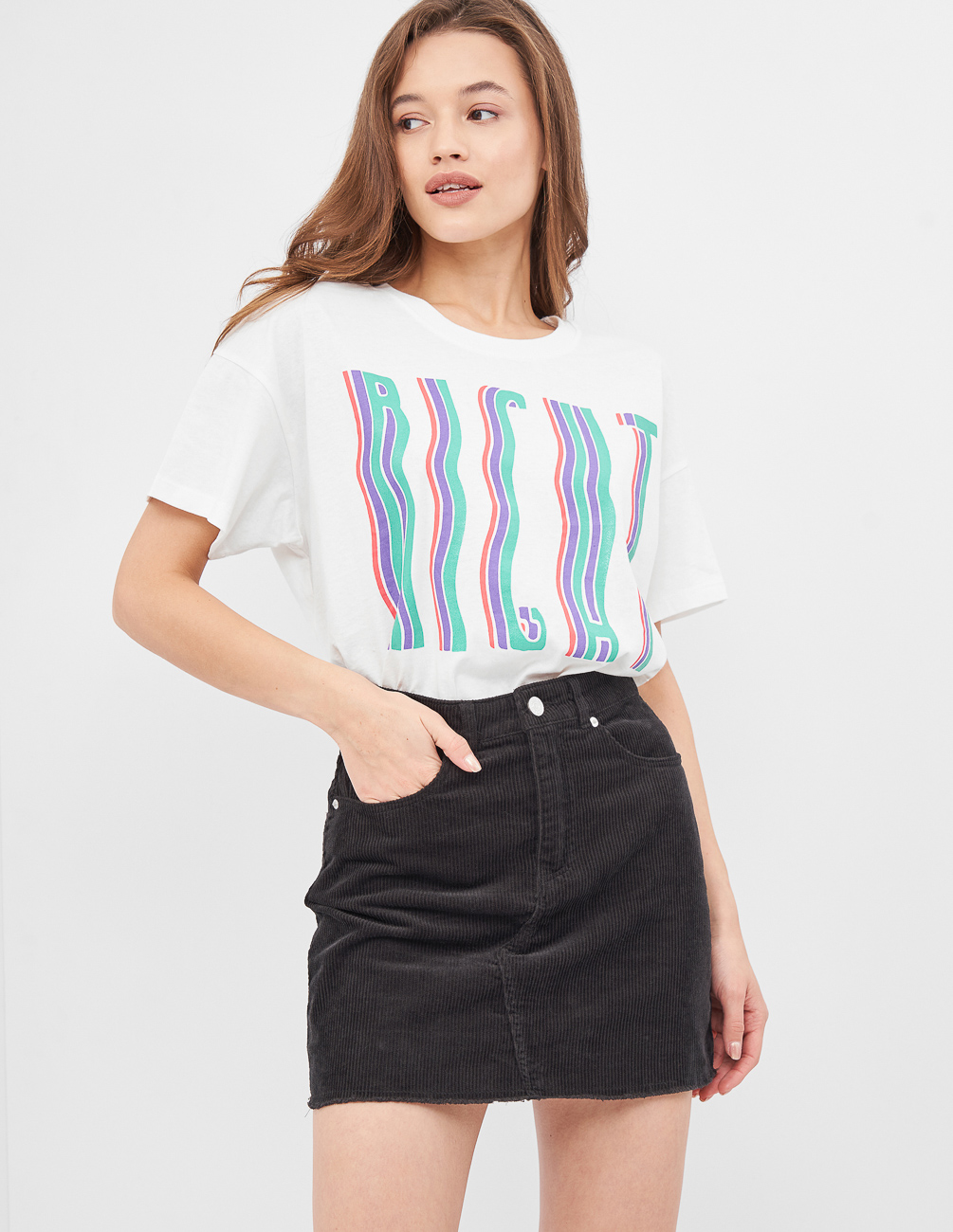 

Футболка PULL & BEAR Ж1066146 (5232/349/805) цвет белый M