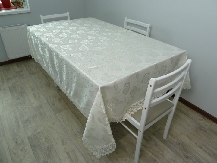 

Скатерть жаккардовая CARDION прямоугольная Bella 160x260 кремовая
