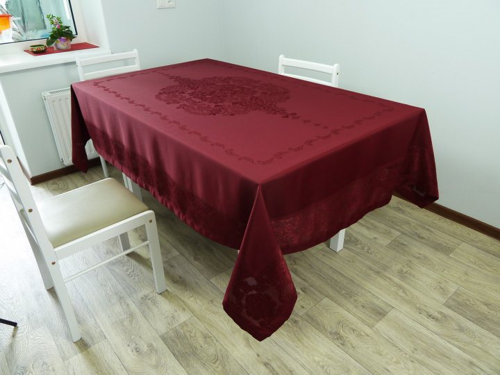 

Скатерть водоотталкивающая тефлоновая SAFIR прямоугольная Jumbo 160x220 бордовая