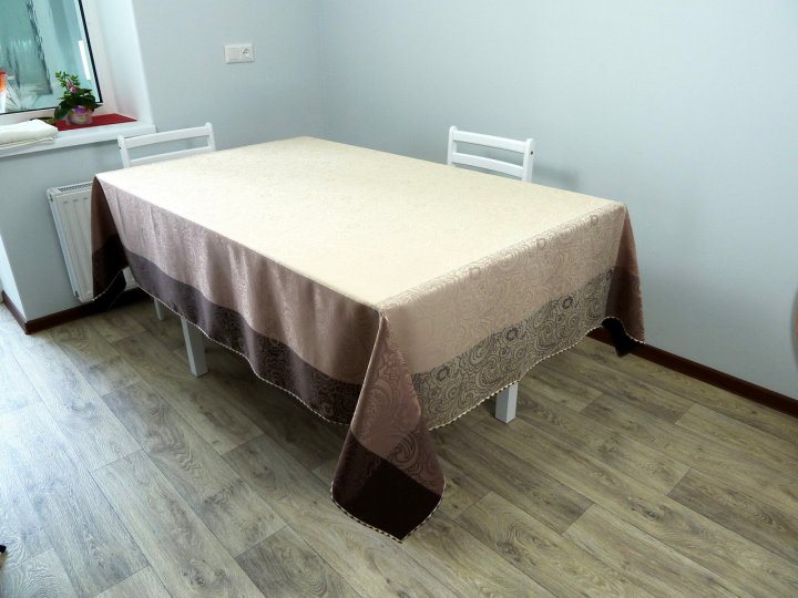 

Скатерть водоотталкивающая тефлоновая SAFIR прямоугольная Teflon 160x400 кофе