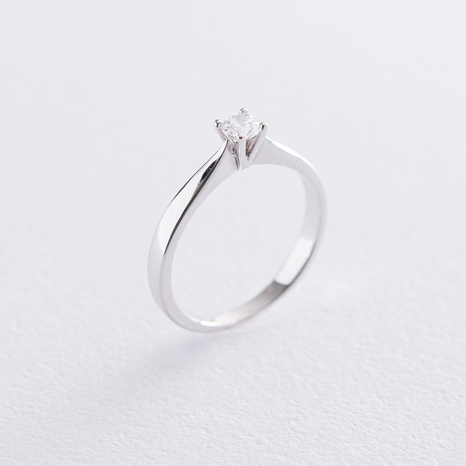 

Золотое помолвочное кольцо (циркон Swarovski) к06255 Оникс 18