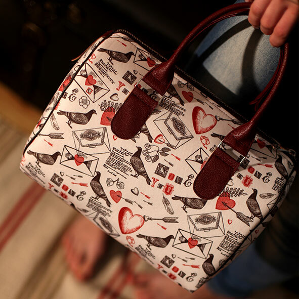 

Сумка бочонок Barrel Presentville Почтовые голуби 28x18x17 см