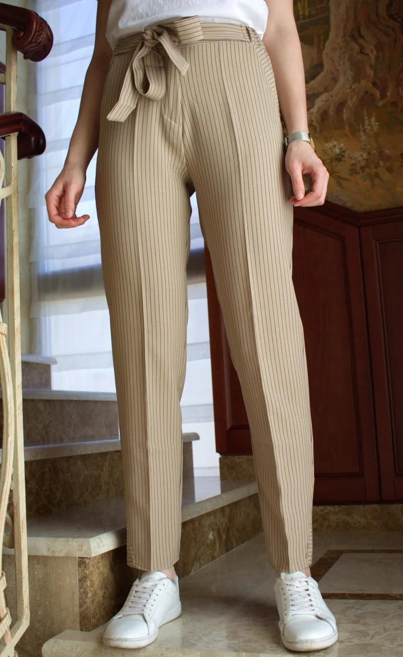 

Брюки Classic Fashion женские в полоску на резинке завышенная талия с поясом цвет светло-бежевый  ХL, Брюки Classic Fashion женские в полоску на резинке завышенная талия с поясом цвет светло-бежевый 50 ХL