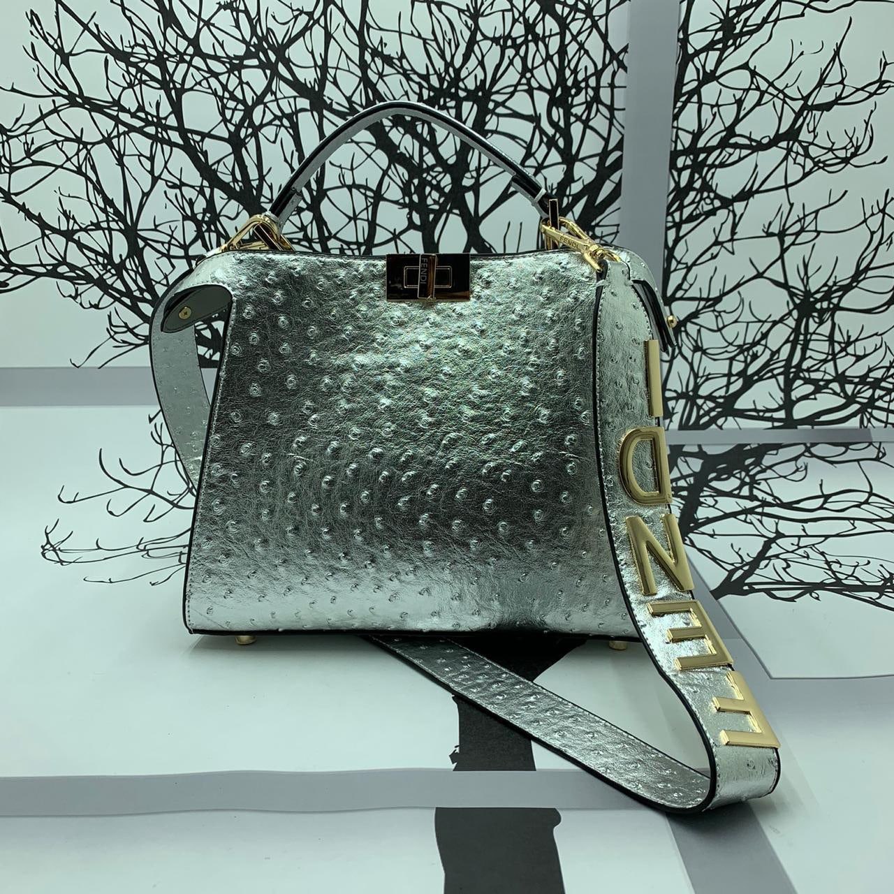 

Женская сумка Fendi QZZ3