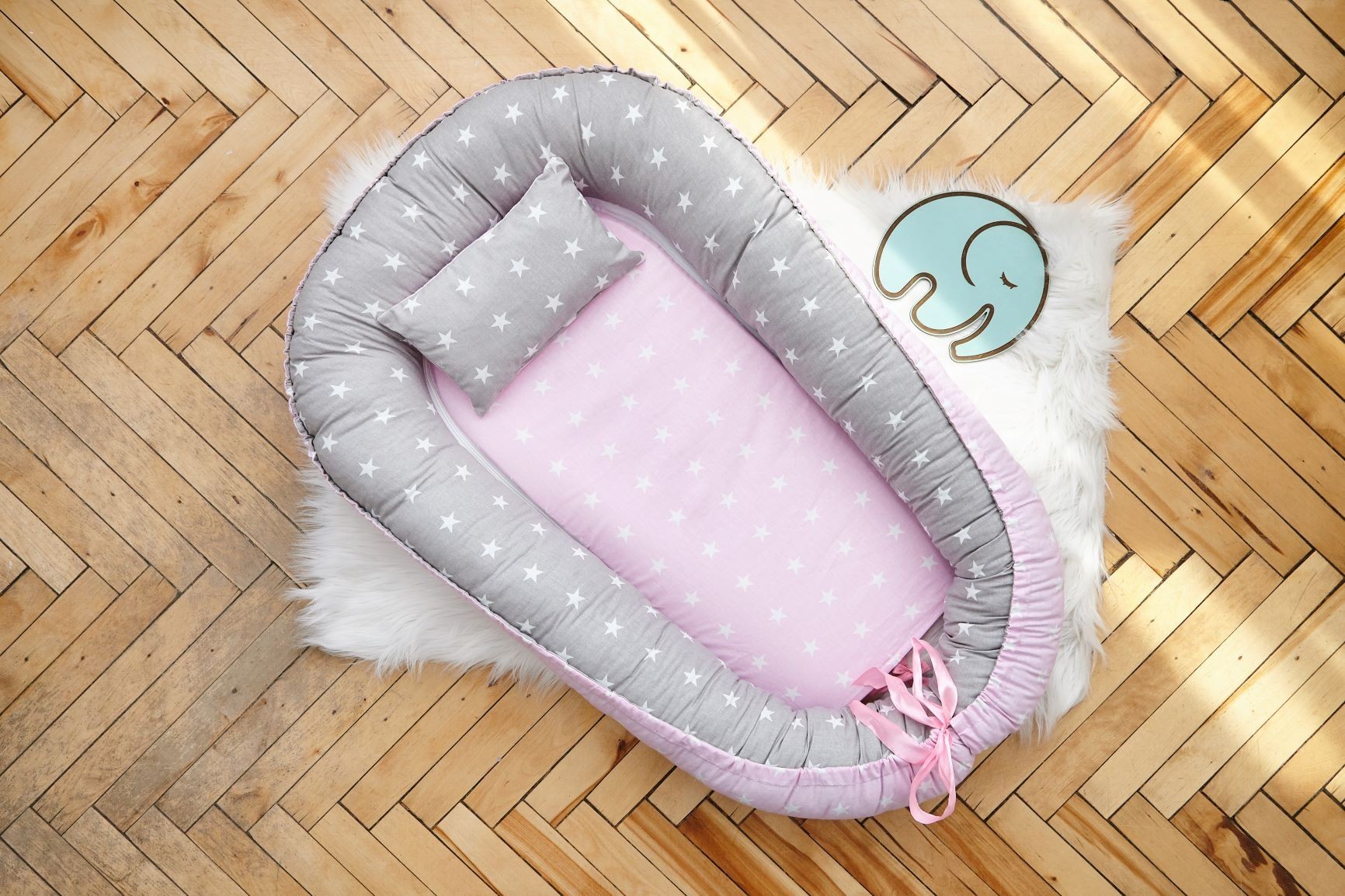 

Гнездышко кокон позиционер для девочки Добрый сон BabyNest 52х85 см звезды