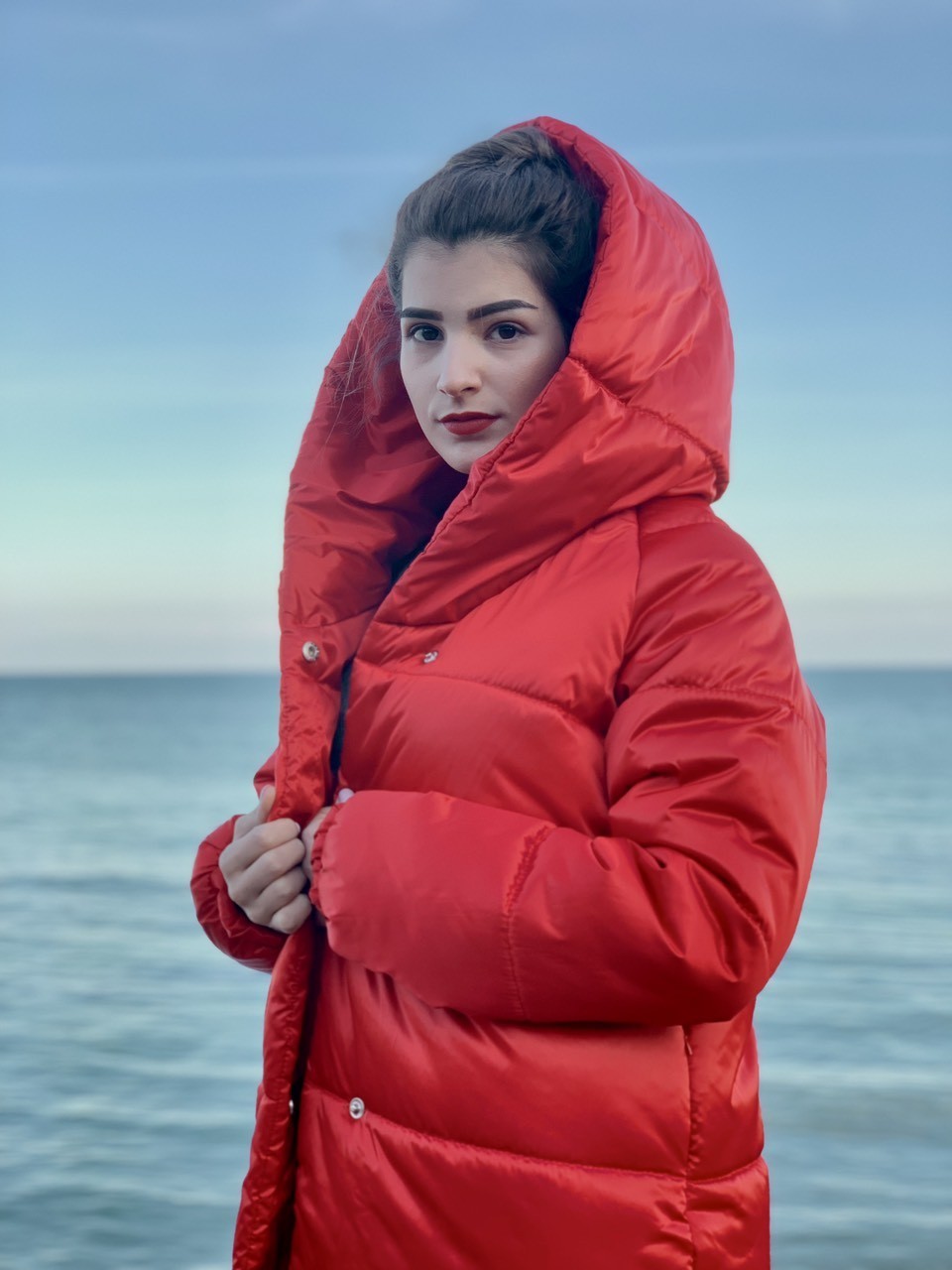 

Пуховик MaLika одеяло зима oversize с капюшоном красный 42-44