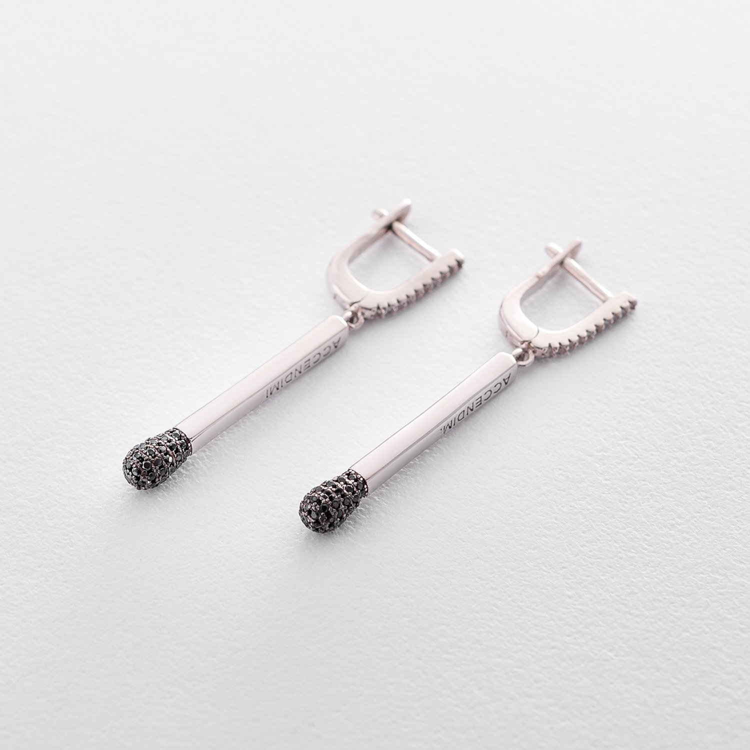 

Серебряные серьги "Спички" с фианитами 122523 Оникс
