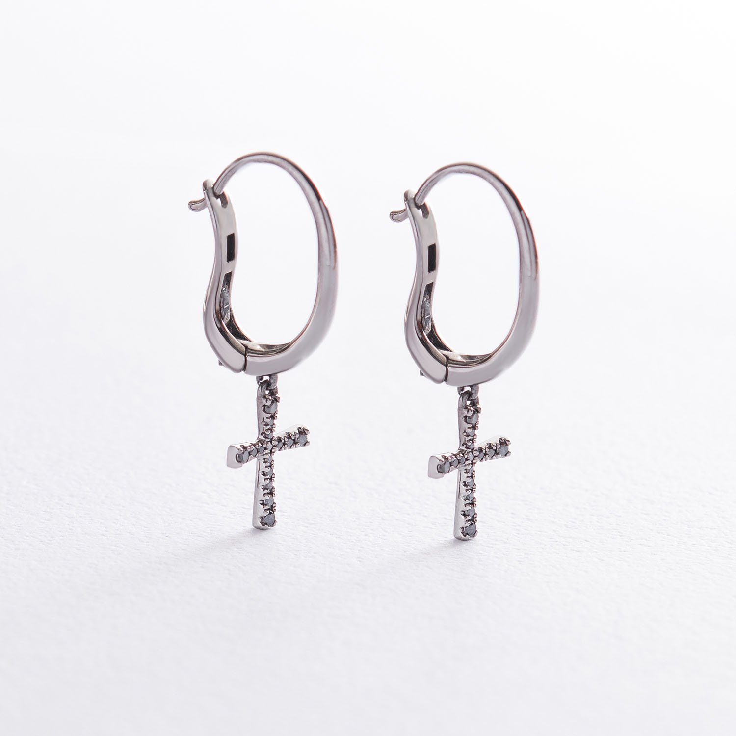 

Золотые серьги с крестиками (бриллиант) сб0229са Оникс