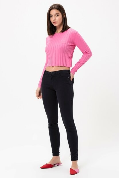 

Джинсы Bershka 38 черный 4820227781081