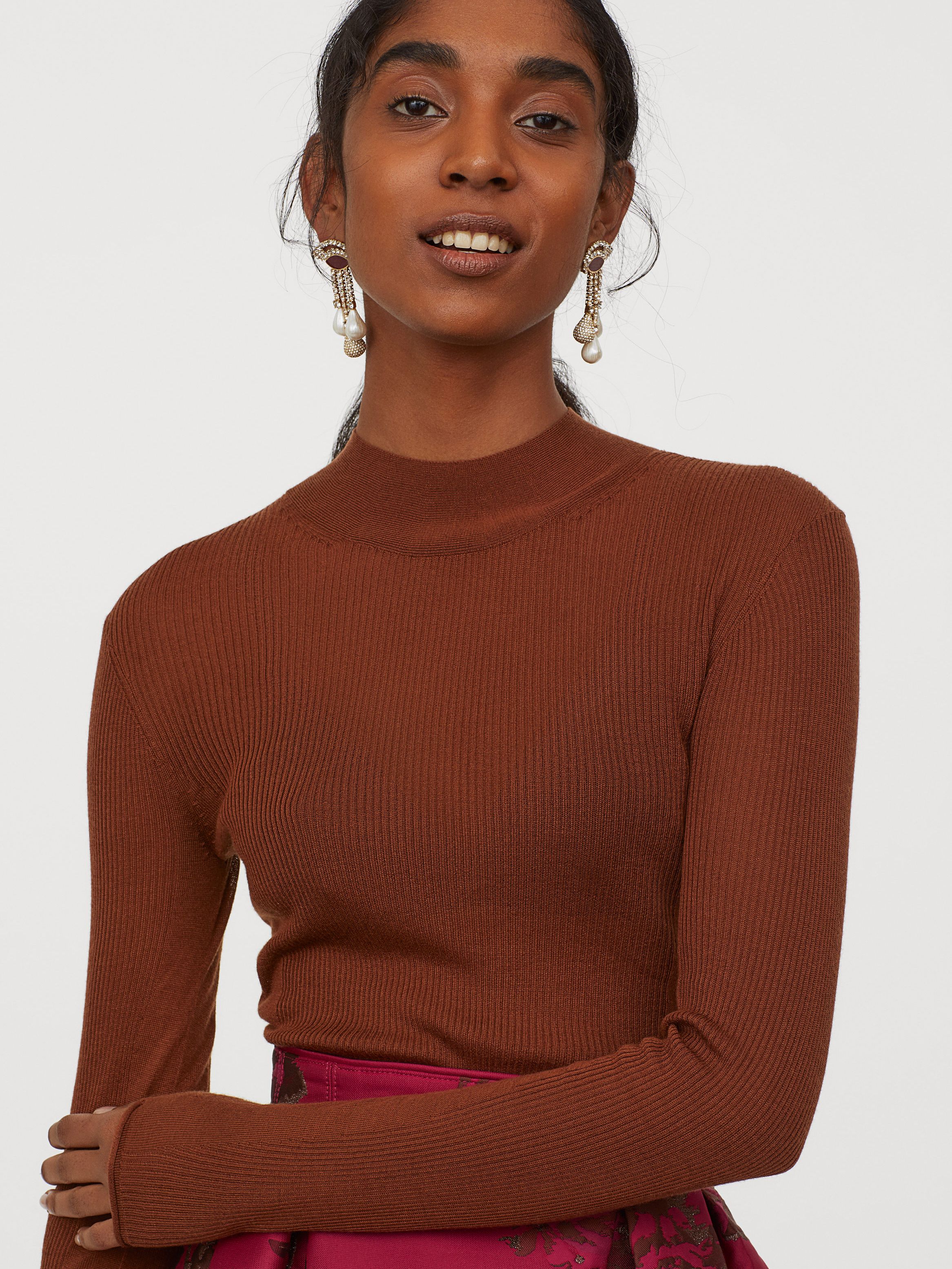 

Водолазка H&M 04-0807741-0 M Коричневая (СА2000001723807)