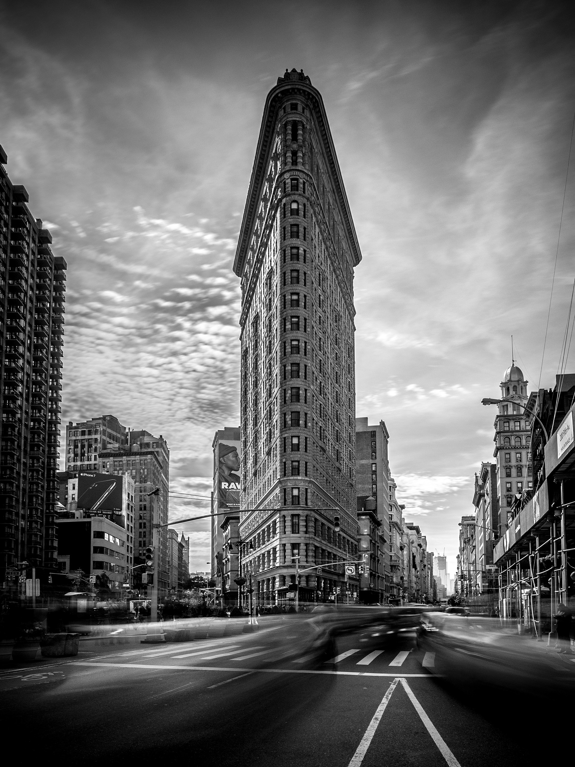 

Фотообои бумажные DecoArt Флэтайрон-билдинг, Нью-Йорк 184 x 254 см 2 сегмента (11848-P4A)