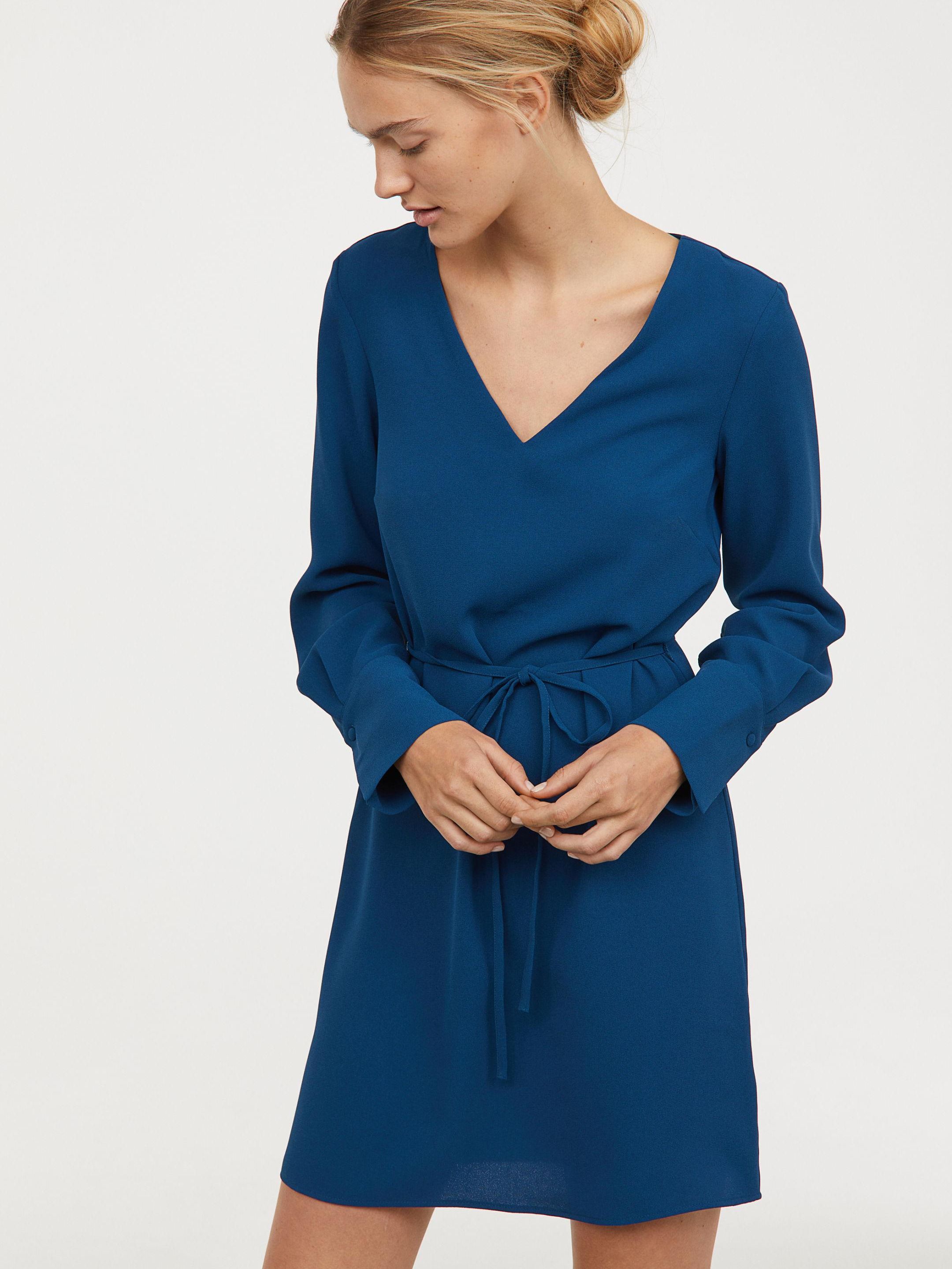 

Платье H&M 0655691-8  Бирюзовое (СА2000001711415, Платье H&M 0655691-8 36 Бирюзовое (СА2000001711415)