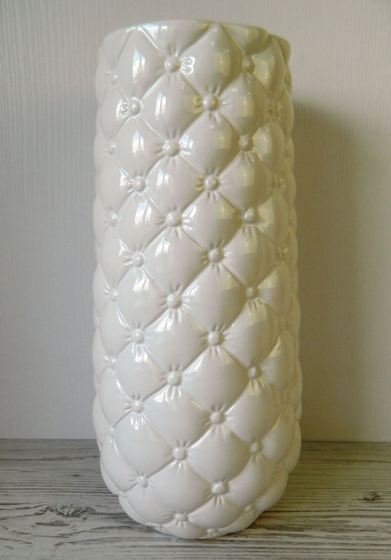 

Ваза керамічна біла 30.5см