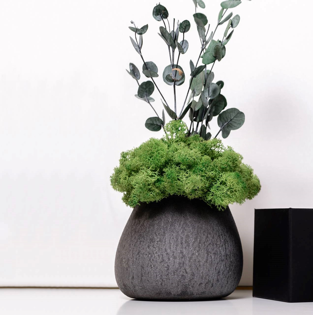 

Композиция Artis Green со стабилизированным мхом "Eucalyptus", green S17|3