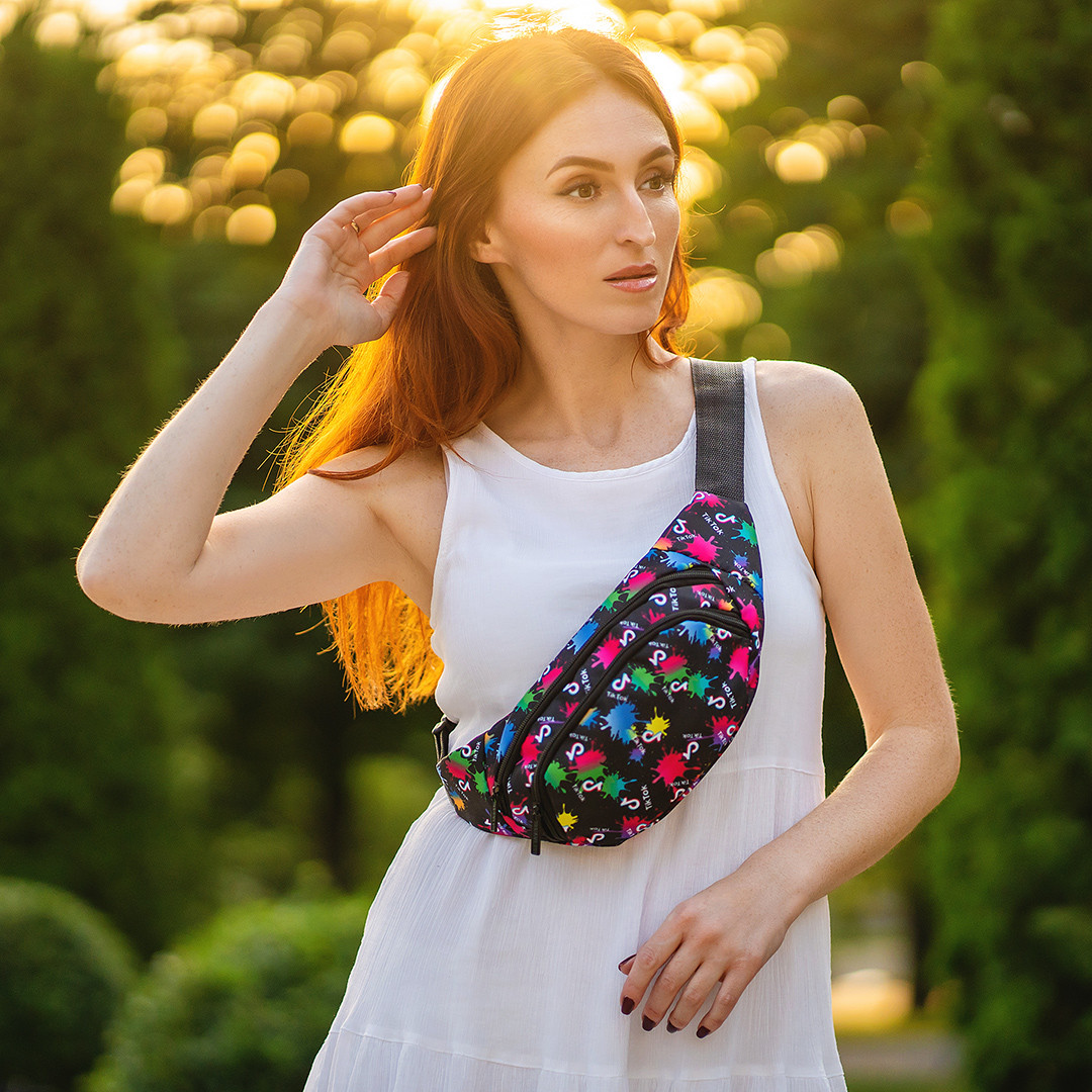 

Бананка B&M з принтом TikTok