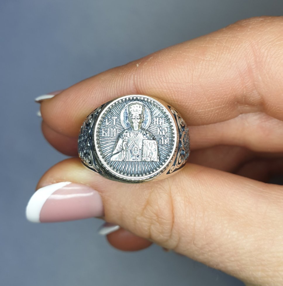 

Кольцо серебряное "Николай Угодник" 20.5 10,1 г