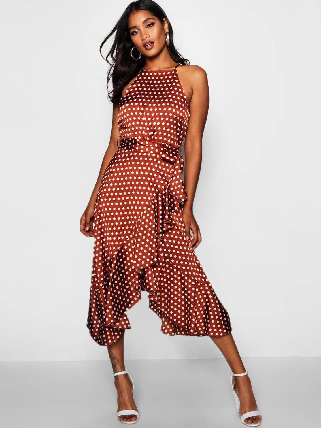 

Платье Boohoo bh05330031 40 Коричневое