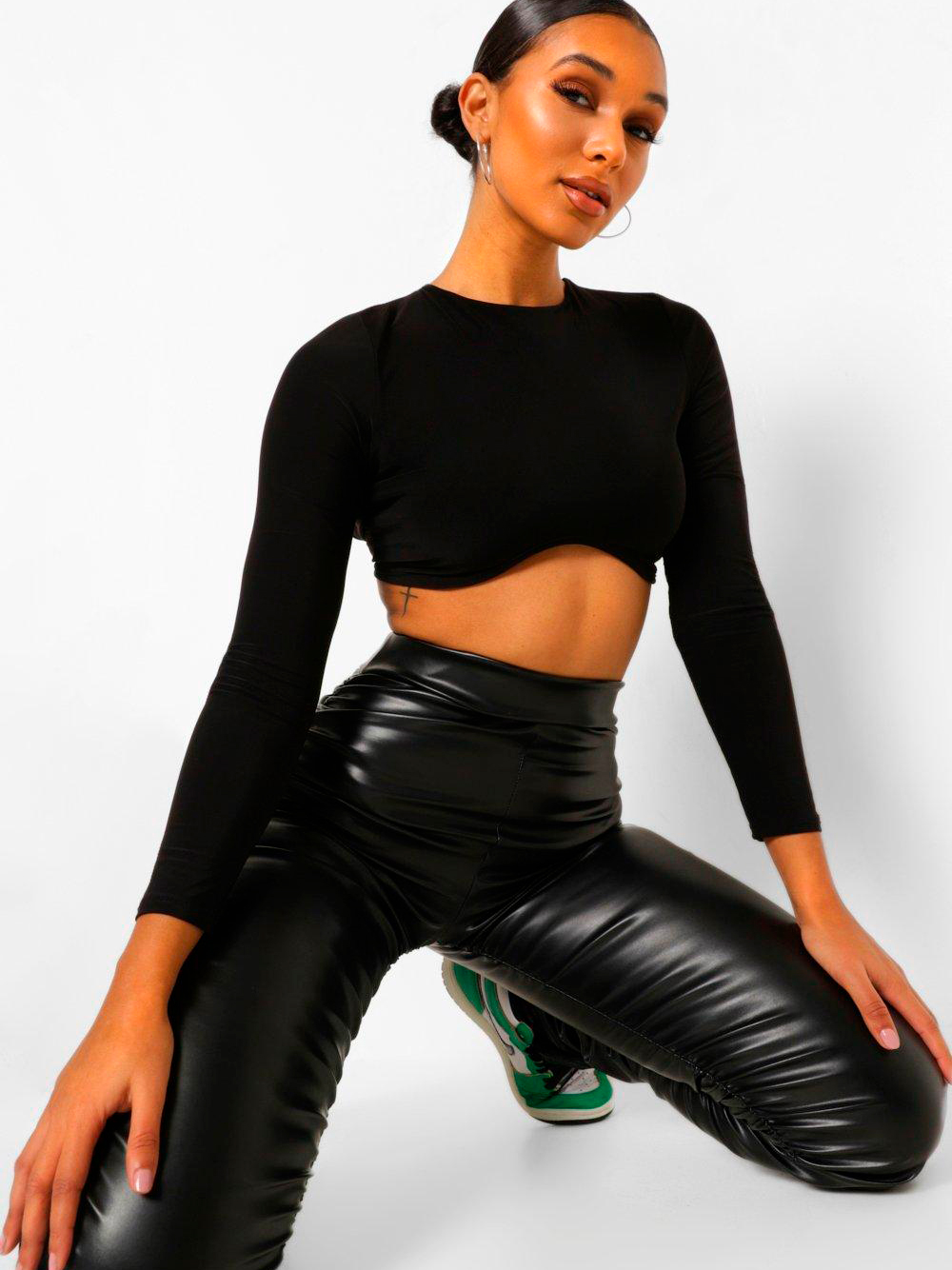 

Топ Boohoo bh06110151 40 Черный