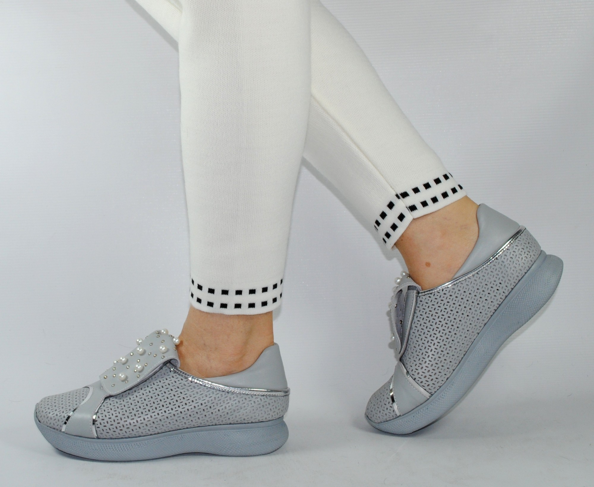 

Женские кроссовки Trend 2116719 40 Серо-голубой